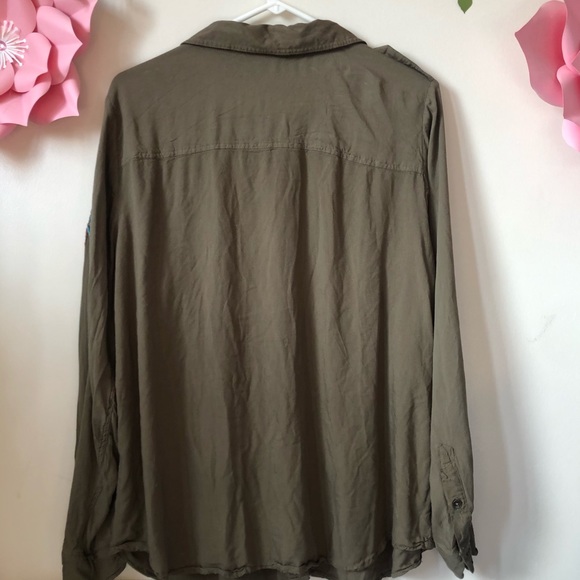 Torrid embroidered long sleeve button down shirt - Picture 2 of 9